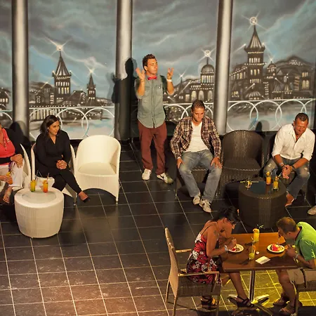 ホテル My アブサルア